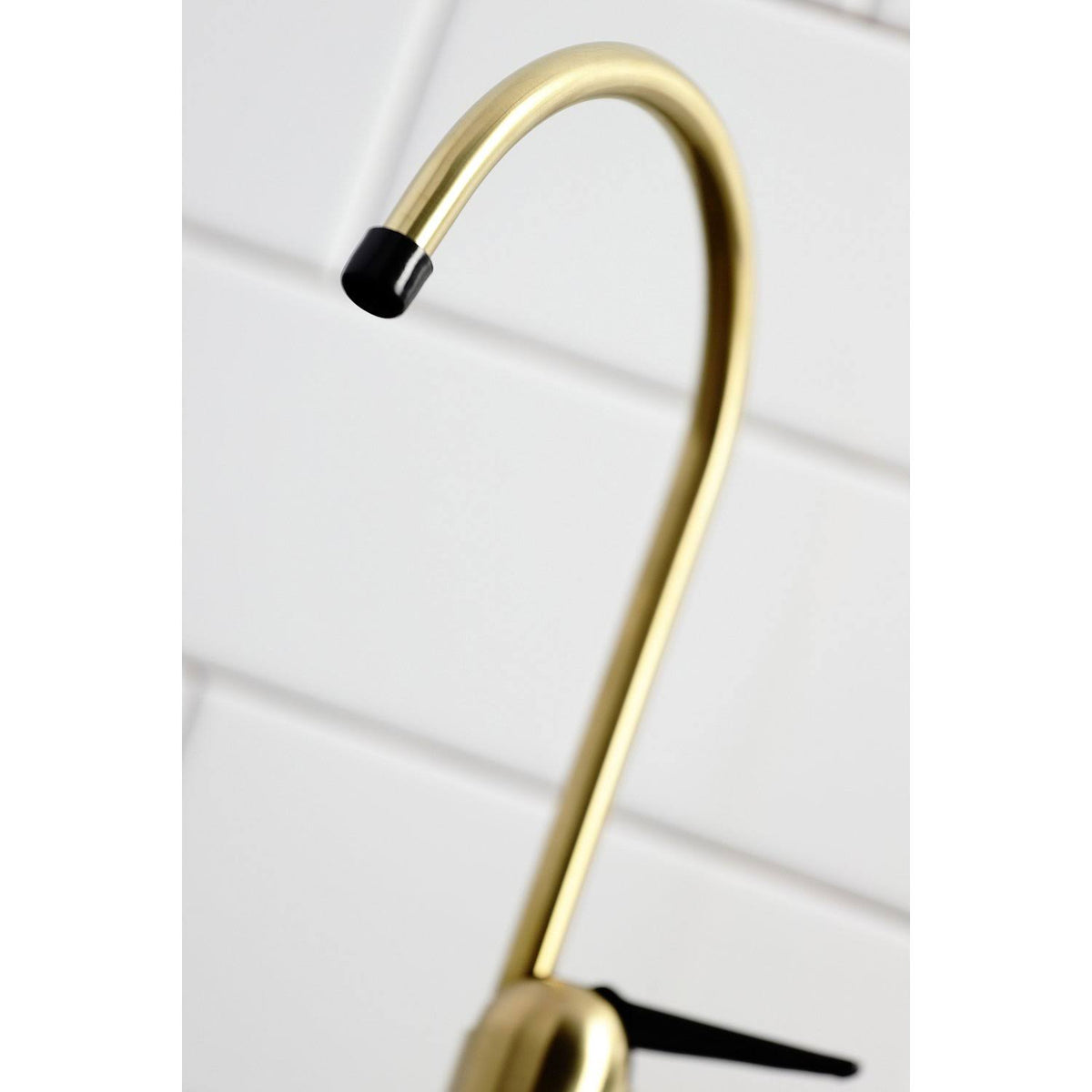 Matte Black Water Filtration Faucet V7889